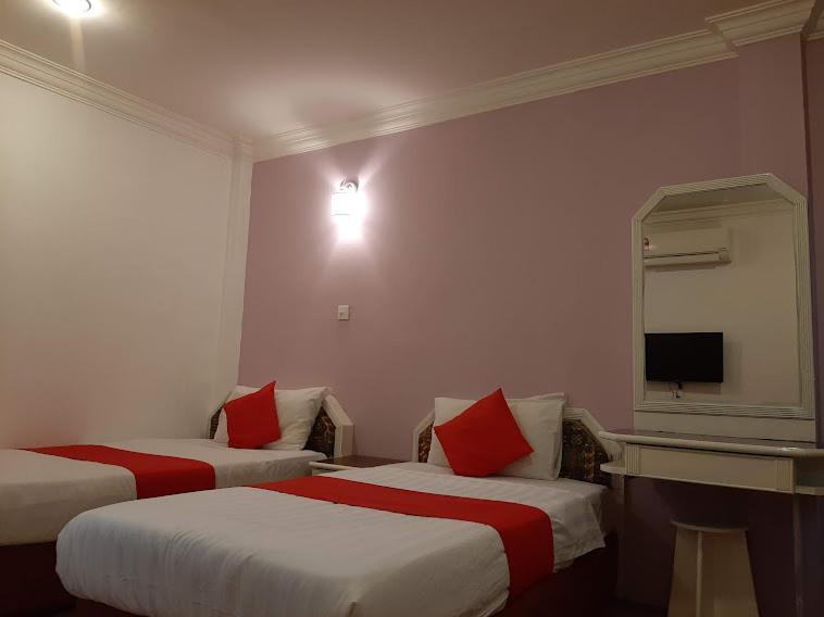 G City Hotel Teluk Intan Eksteriør bilde